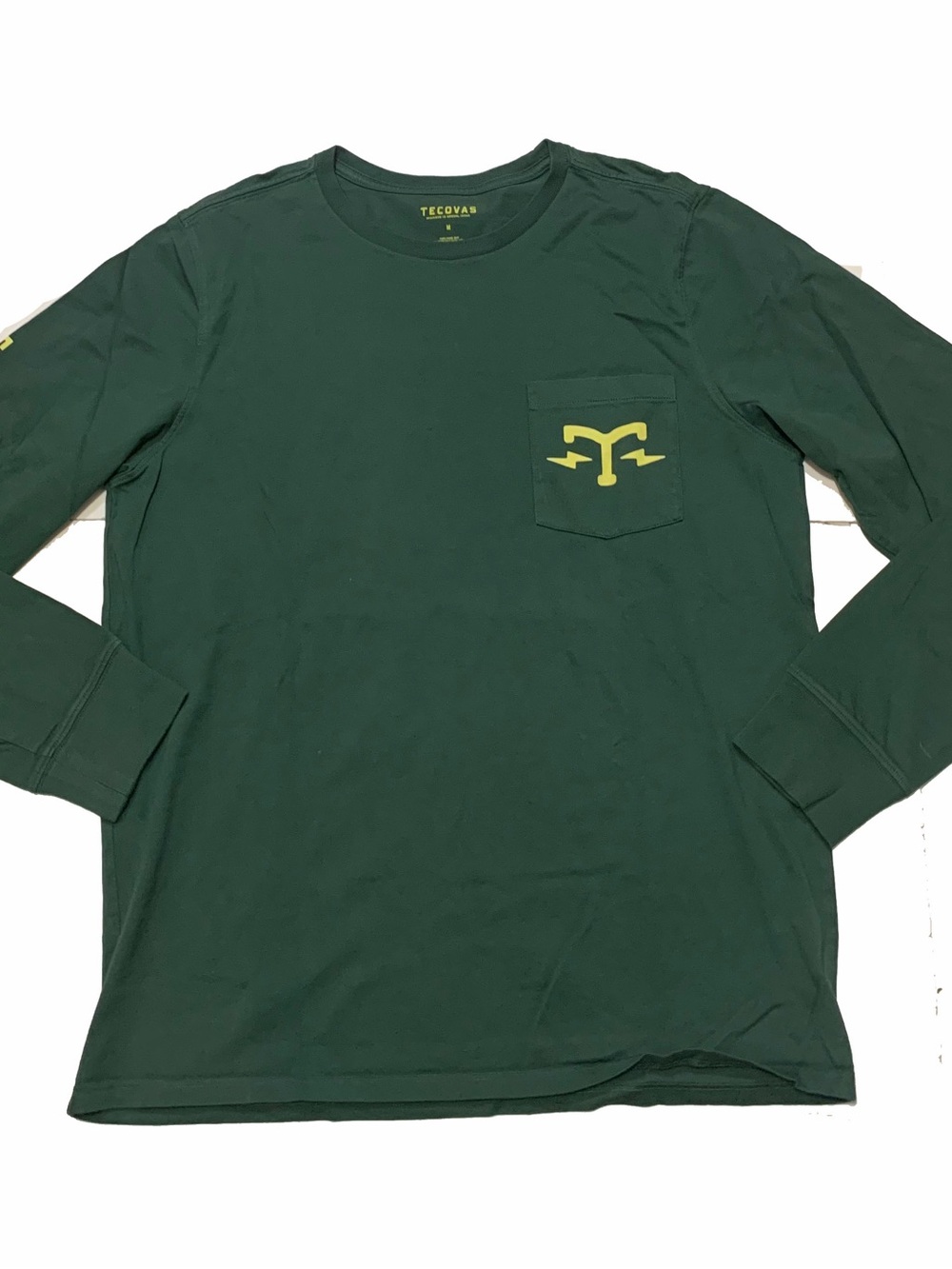 Tecovas Men's Long-Sleeve Pocket Tee in Deep Green with Yellow Logo